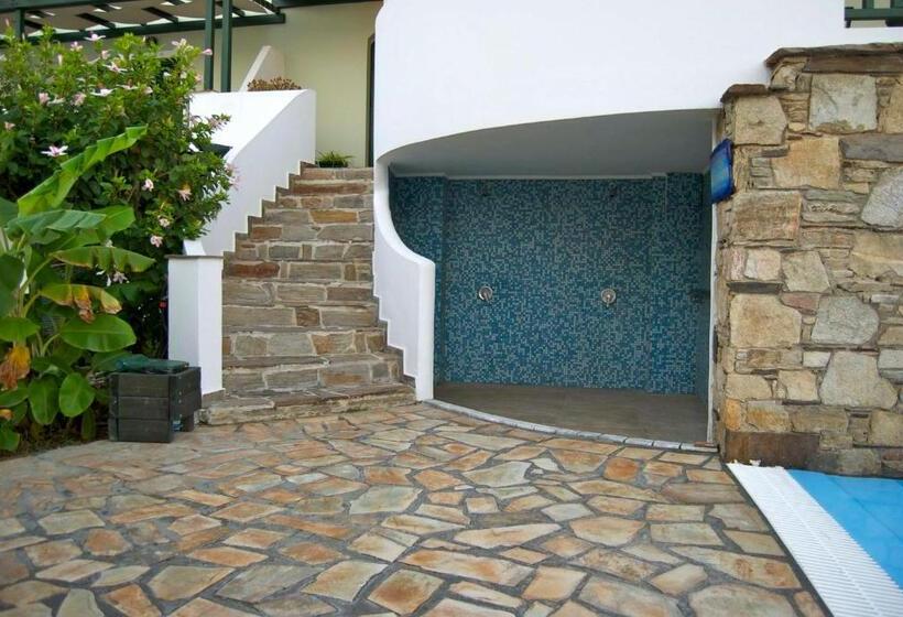 هتل Erofili Beach