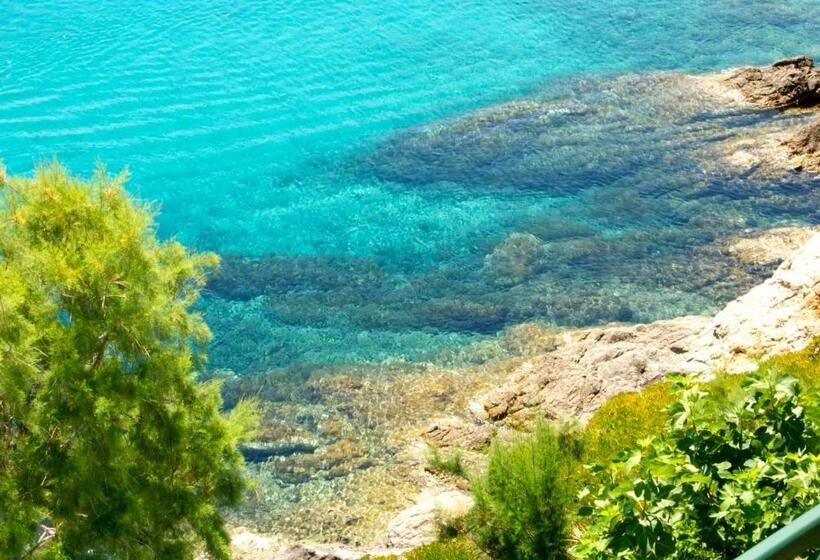 هتل Erofili Beach