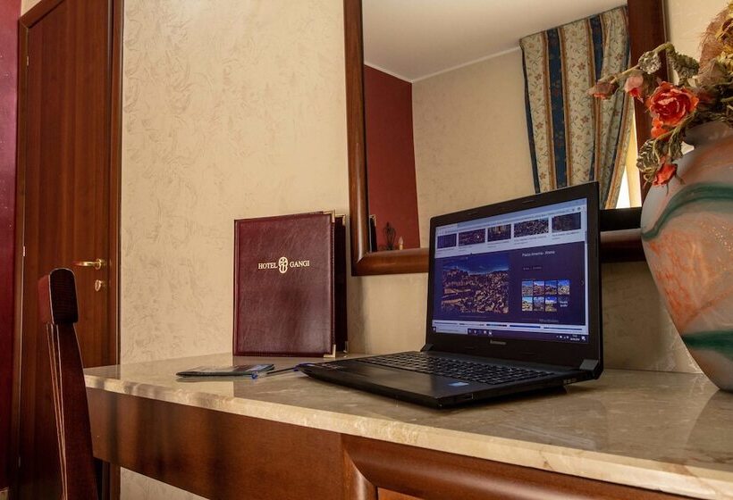 호텔 Gangi