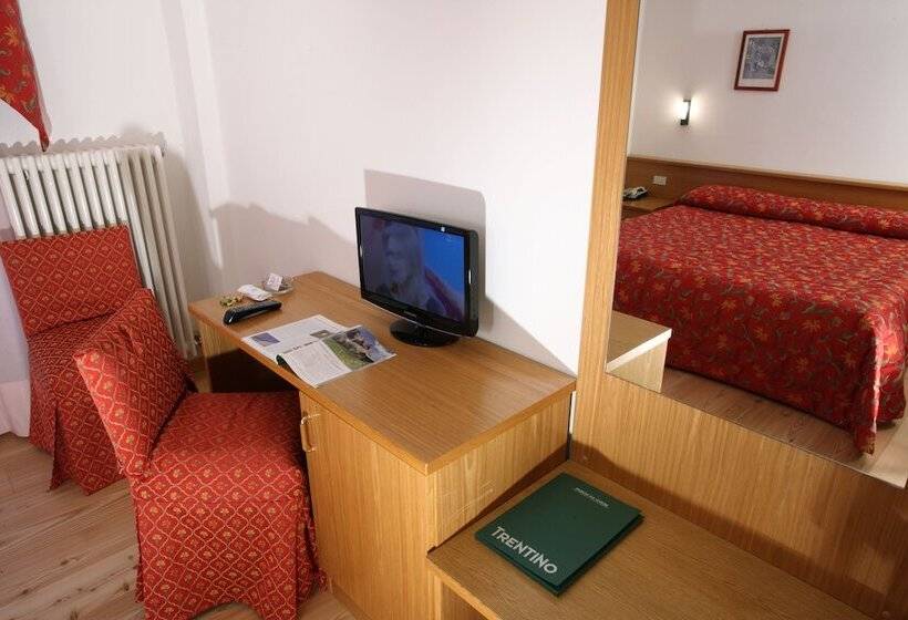 فندق Garni Lago Nembia