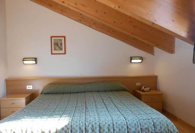 فندق Garni Lago Nembia