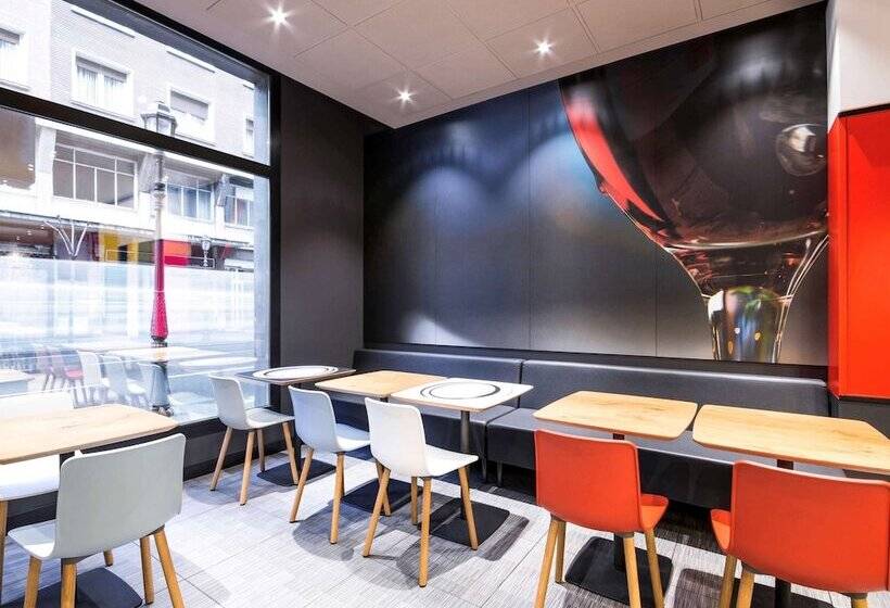 בית מלון כפרי Ibis Bilbao Centro