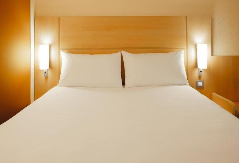 בית מלון כפרי Ibis Milano Malpensa