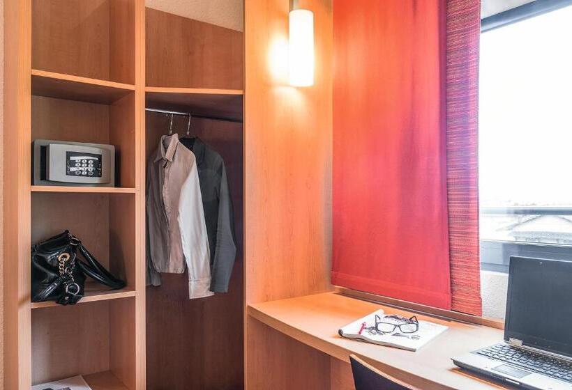 בית מלון כפרי Ibis Milano Malpensa