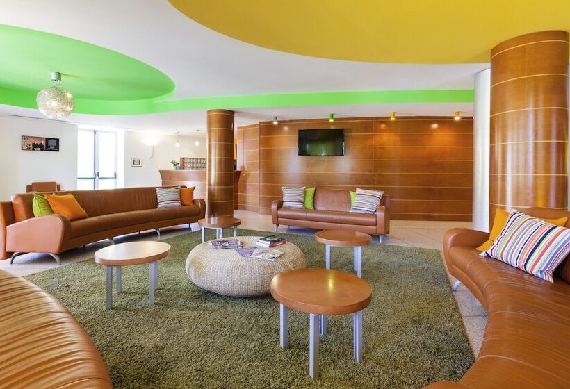 هتل Ibis Styles Bari Giovinazzo