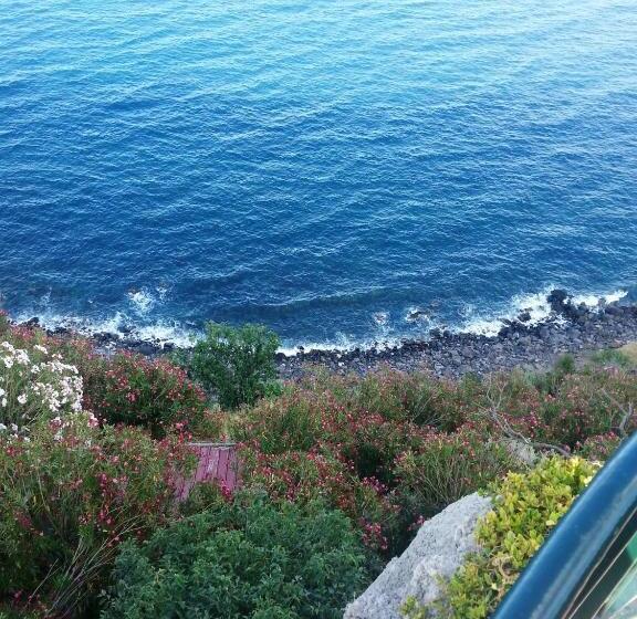 בית מלון כפרי Ibis Styles Catania Acireale