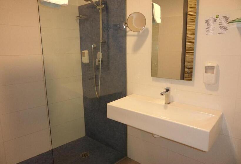 בית מלון כפרי Ibis Styles Catania Acireale