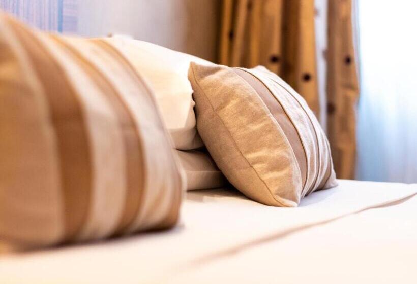 בית מלון כפרי Intown Luxury House