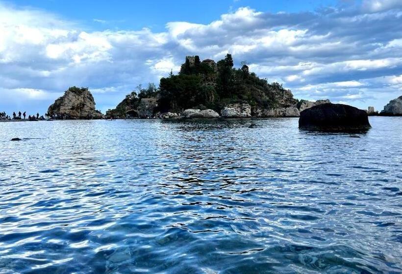 ホテル Isola Bella