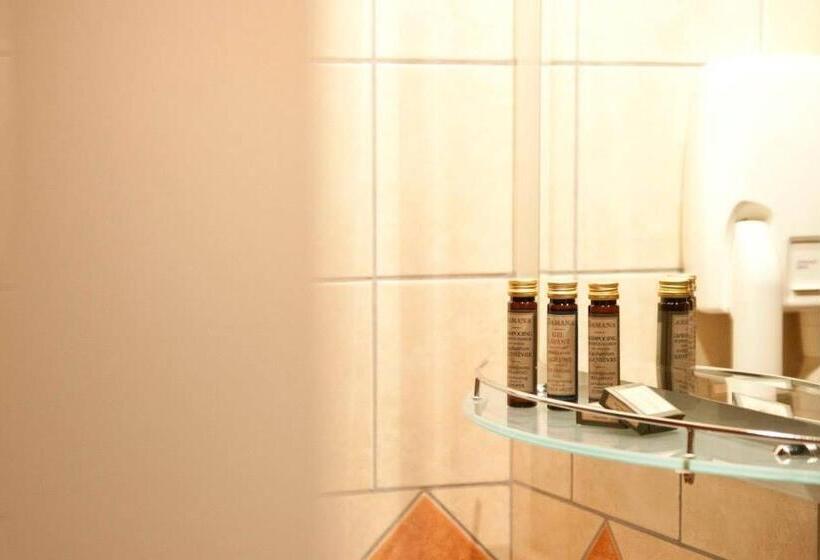 בית מלון כפרי Kynaitha