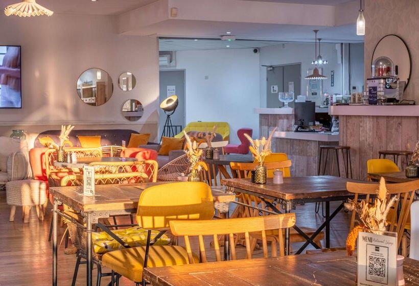 فندق Kyriad Lyon Est Bron Eurexpo Le Cottage