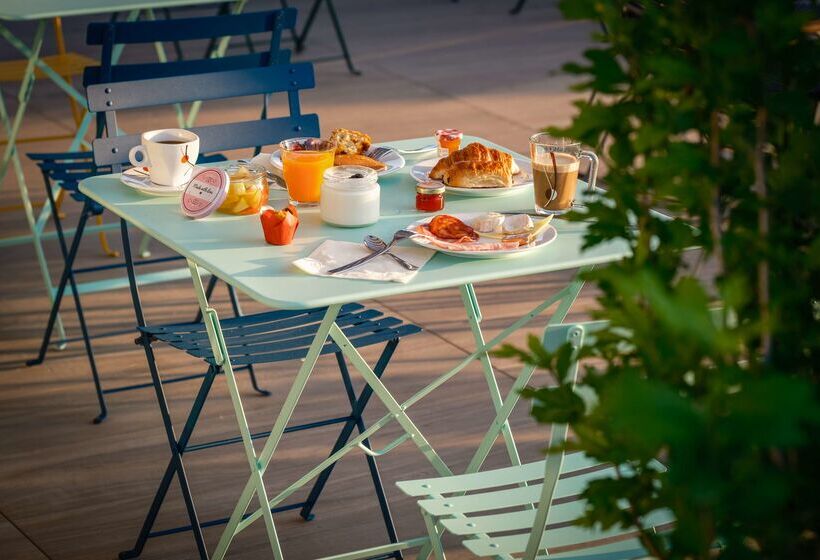 فندق Kyriad Lyon Est Bron Eurexpo Le Cottage