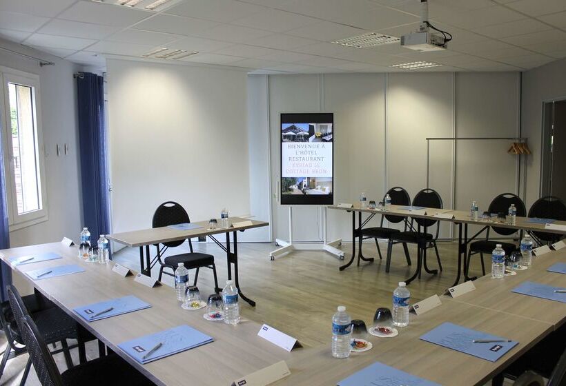 فندق Kyriad Lyon Est Bron Eurexpo Le Cottage