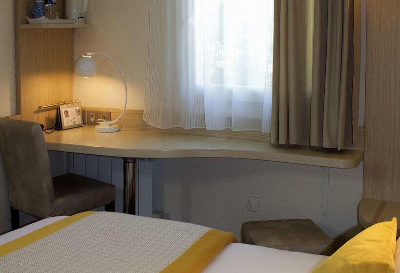 فندق Kyriad Lyon Est Bron Eurexpo Le Cottage