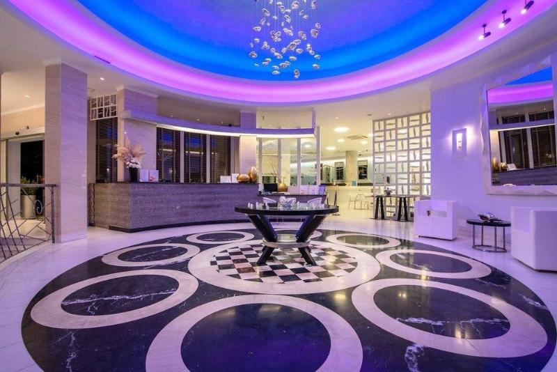 La Mer Deluxe Hotel & Spa