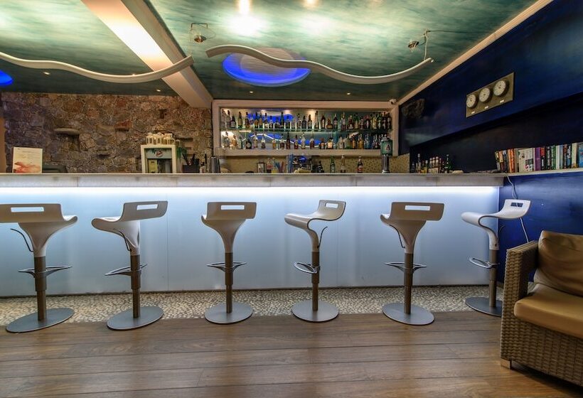 La Mer Deluxe Hotel & Spa