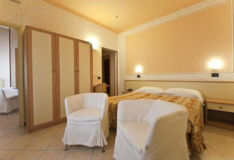 בית מלון כפרי La Riviera