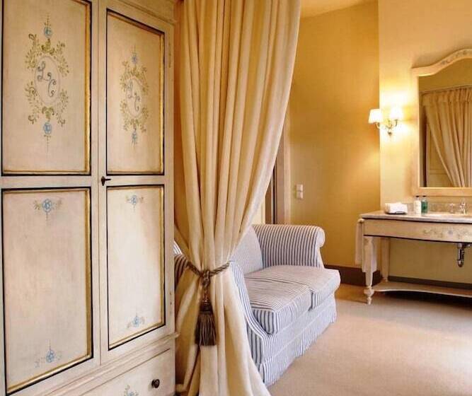 هتل Le Convivial Luxury Suites & Spa