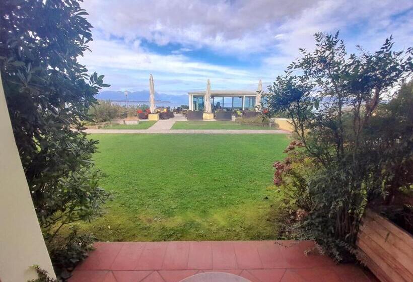 Отель Lido International