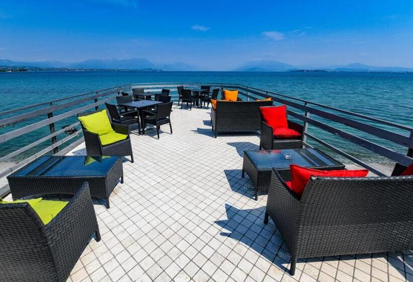 Отель Lido International