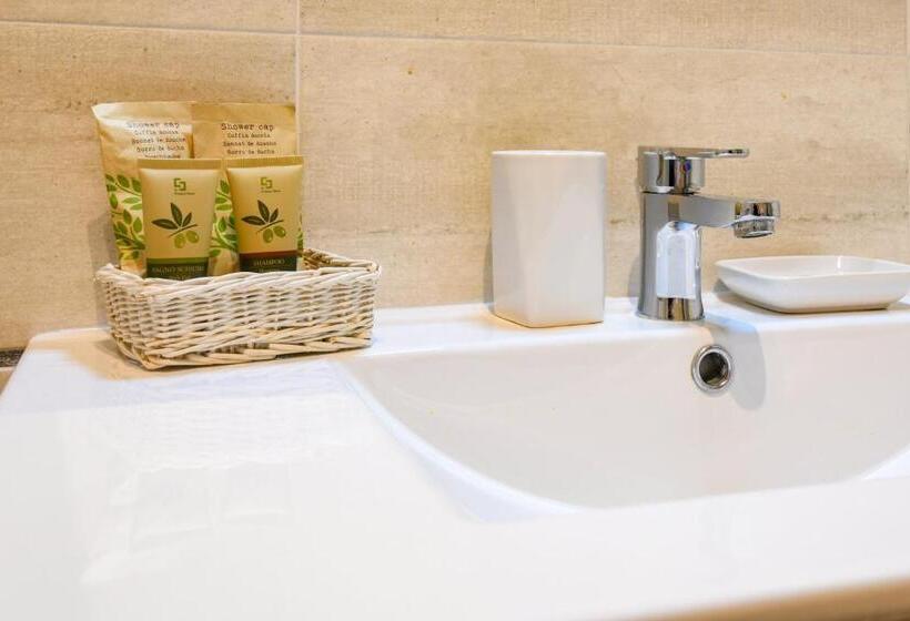 Отель Lido International