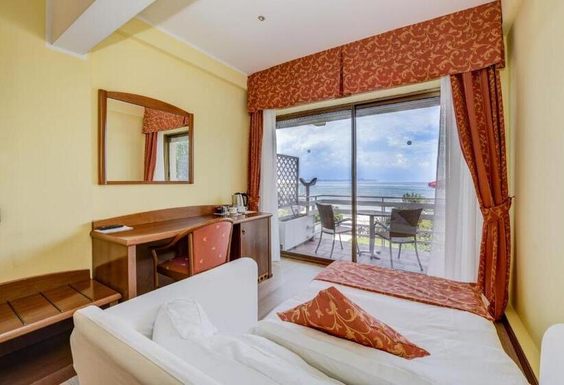 Отель Lido International