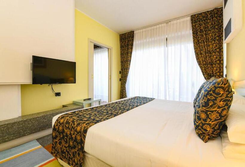 Отель Lido International