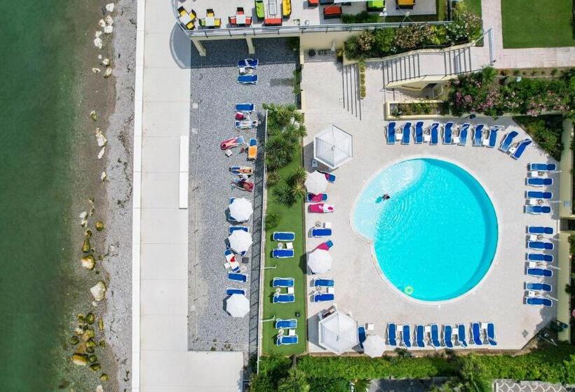 Отель Lido International