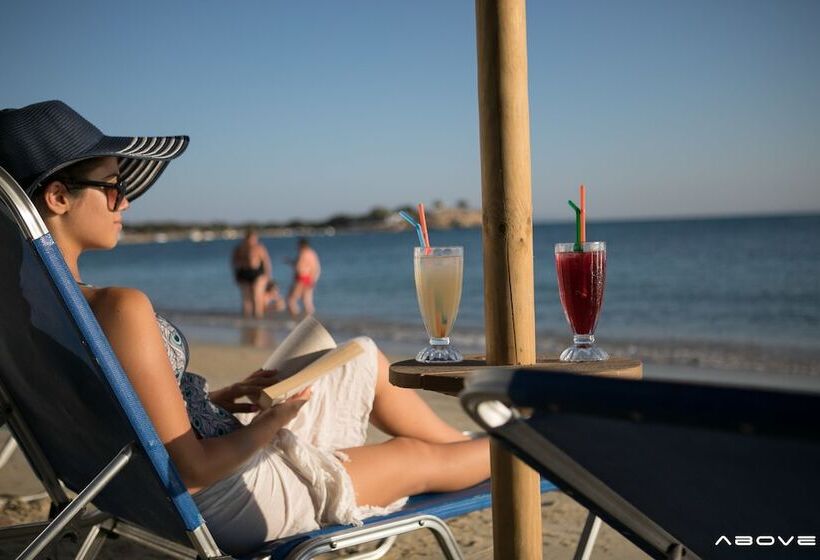 Отель Manios Suites