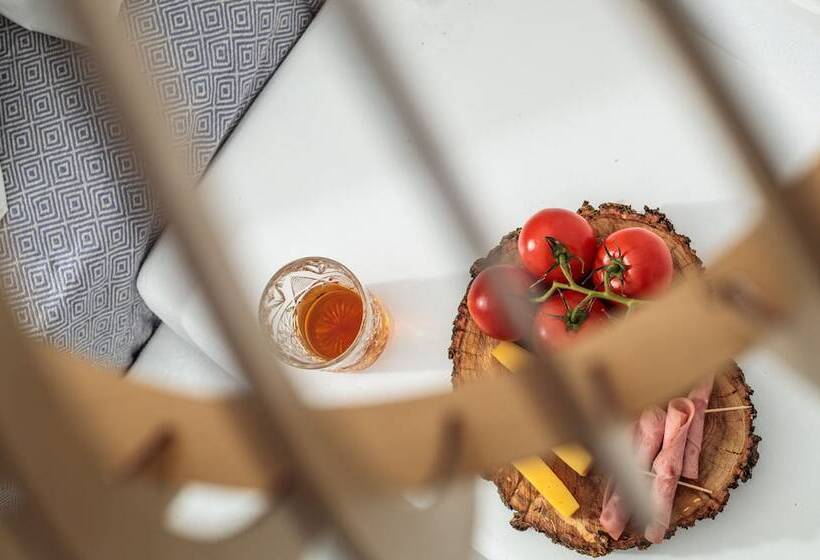 Отель Manios Suites