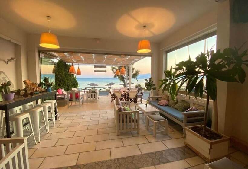 Отель Manios Suites