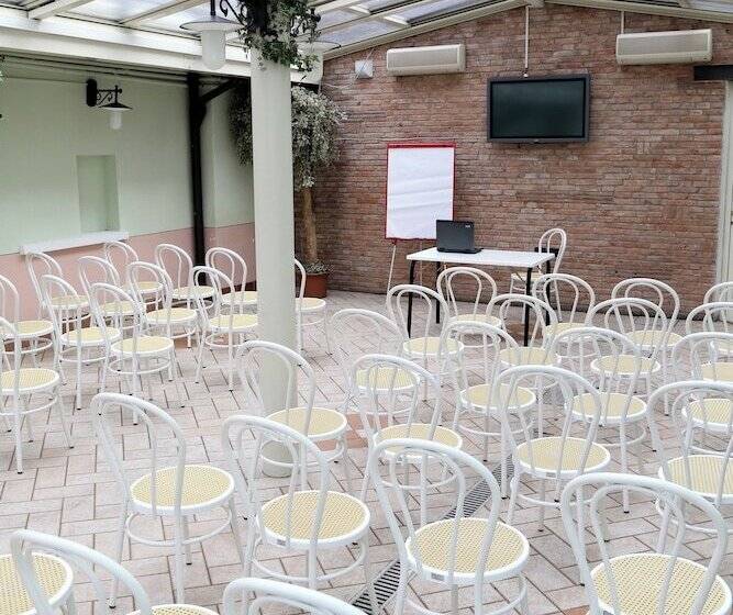 酒店 Mantegna Stazione