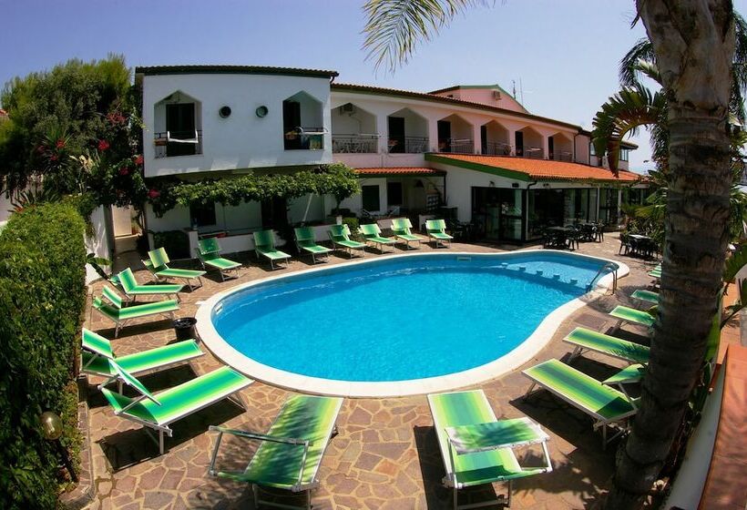 בית מלון כפרי Marinella