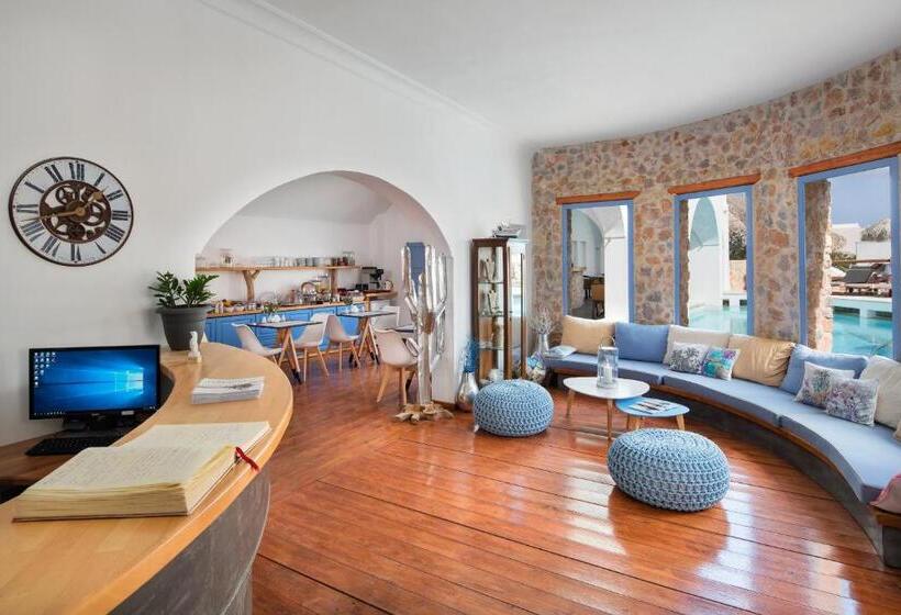 Отель Meltemi Suites