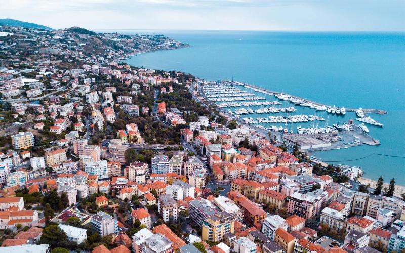 ホテル Memole Inn Sanremo