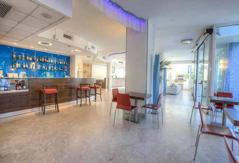 هتل Mercure Rimini Lungomare