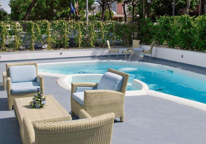 هتل Mercure Rimini Lungomare