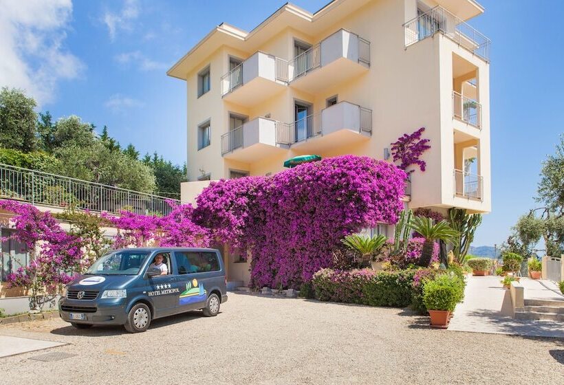 فندق Metropol