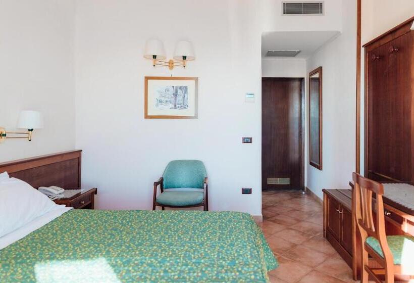 בית מלון כפרי Montana