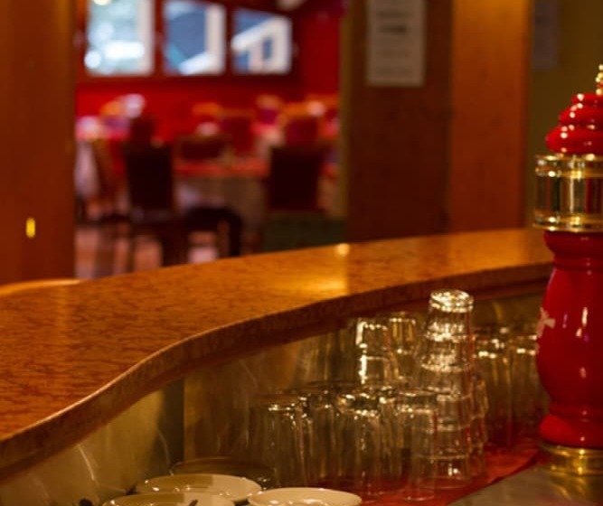 فندق Nevesole Folgarida Resort Apart