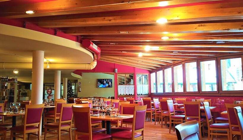 فندق Nevesole Folgarida Resort Apart