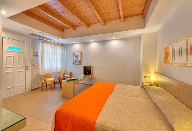 Отель Nissaki Beach