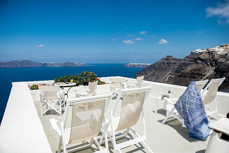 Отель Pantelia Suites