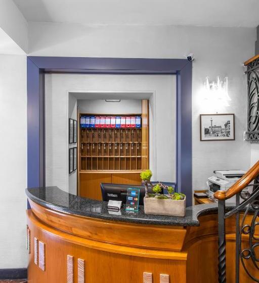 בית מלון כפרי Piazza Di Spagna