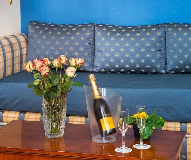 בית מלון כפרי Piazza Di Spagna