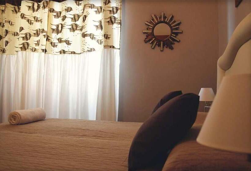 فندق Pineta Del Borgo