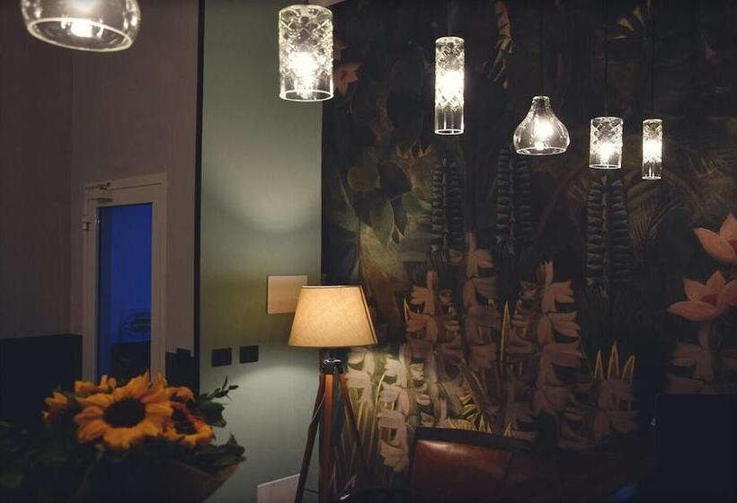 فندق Pineta Del Borgo