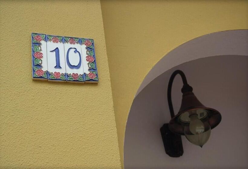 فندق Pineta Del Borgo