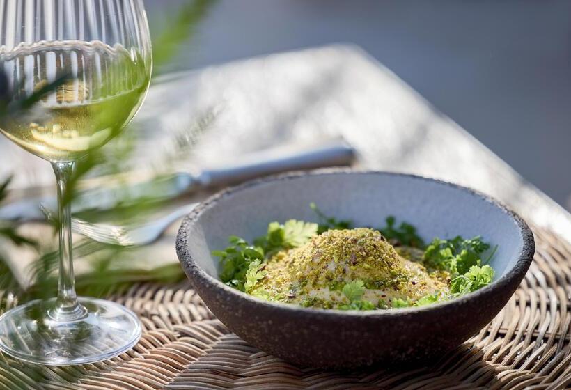 בית מלון כפרי Porto Sani