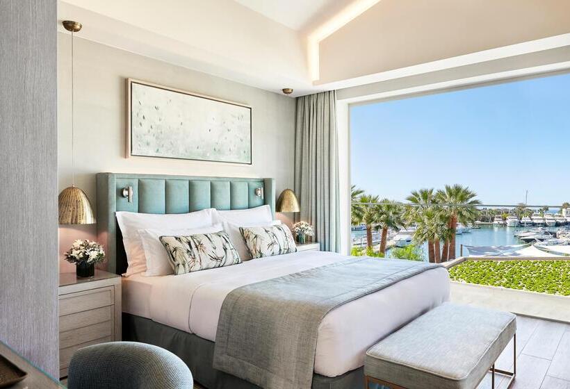 בית מלון כפרי Porto Sani